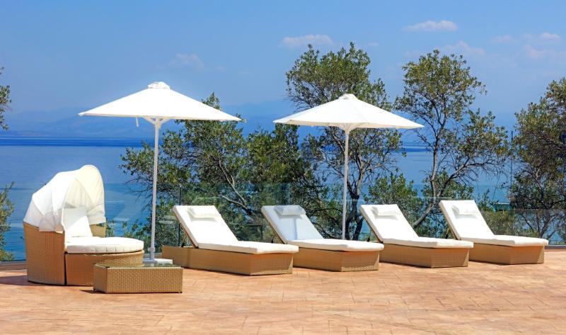 Kairaba Mythos Palace - Adults Only Kouspádhes Kültér fotó The hotel's pool