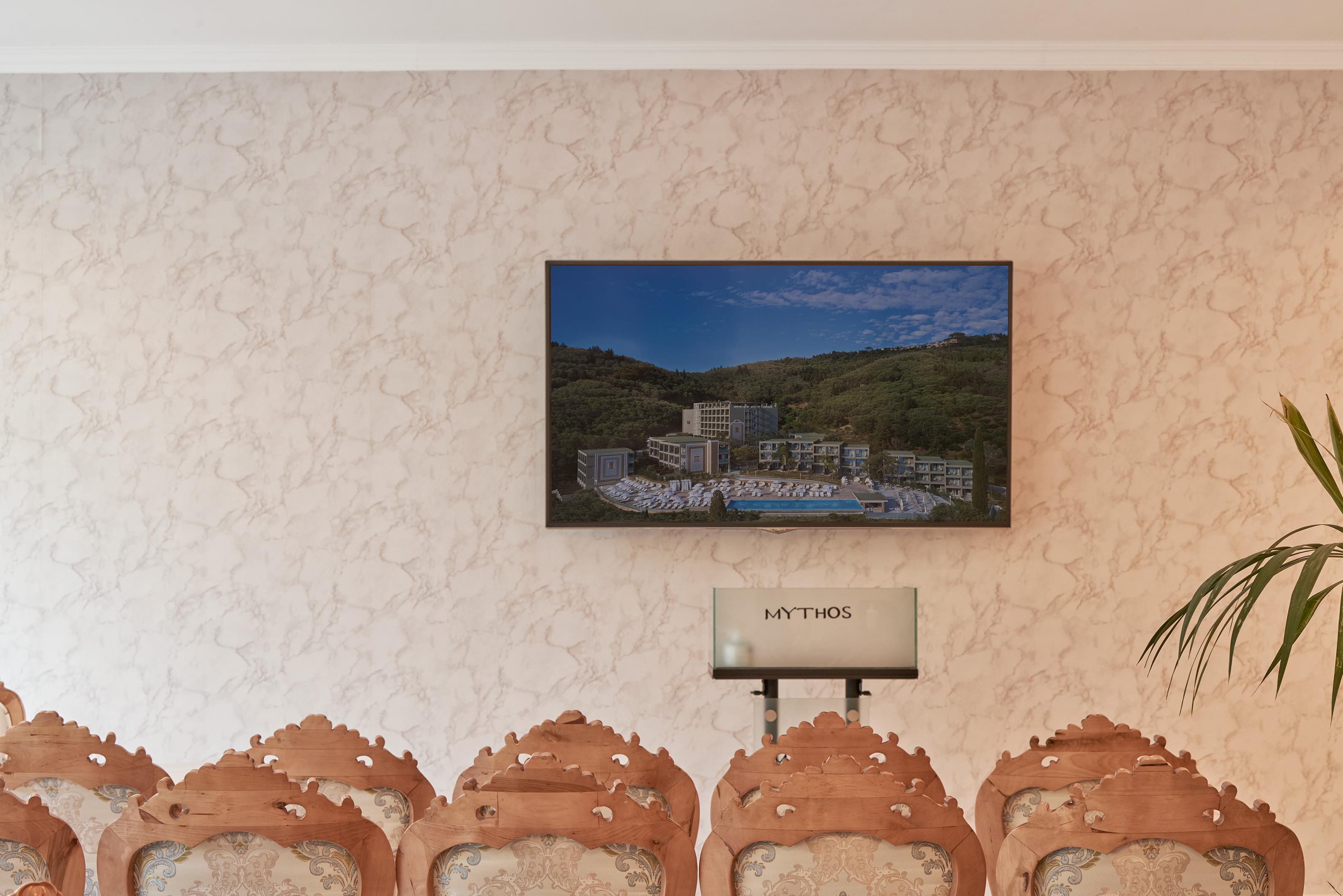Kairaba Mythos Palace - Adults Only Kouspádhes Kültér fotó A wall-mounted television