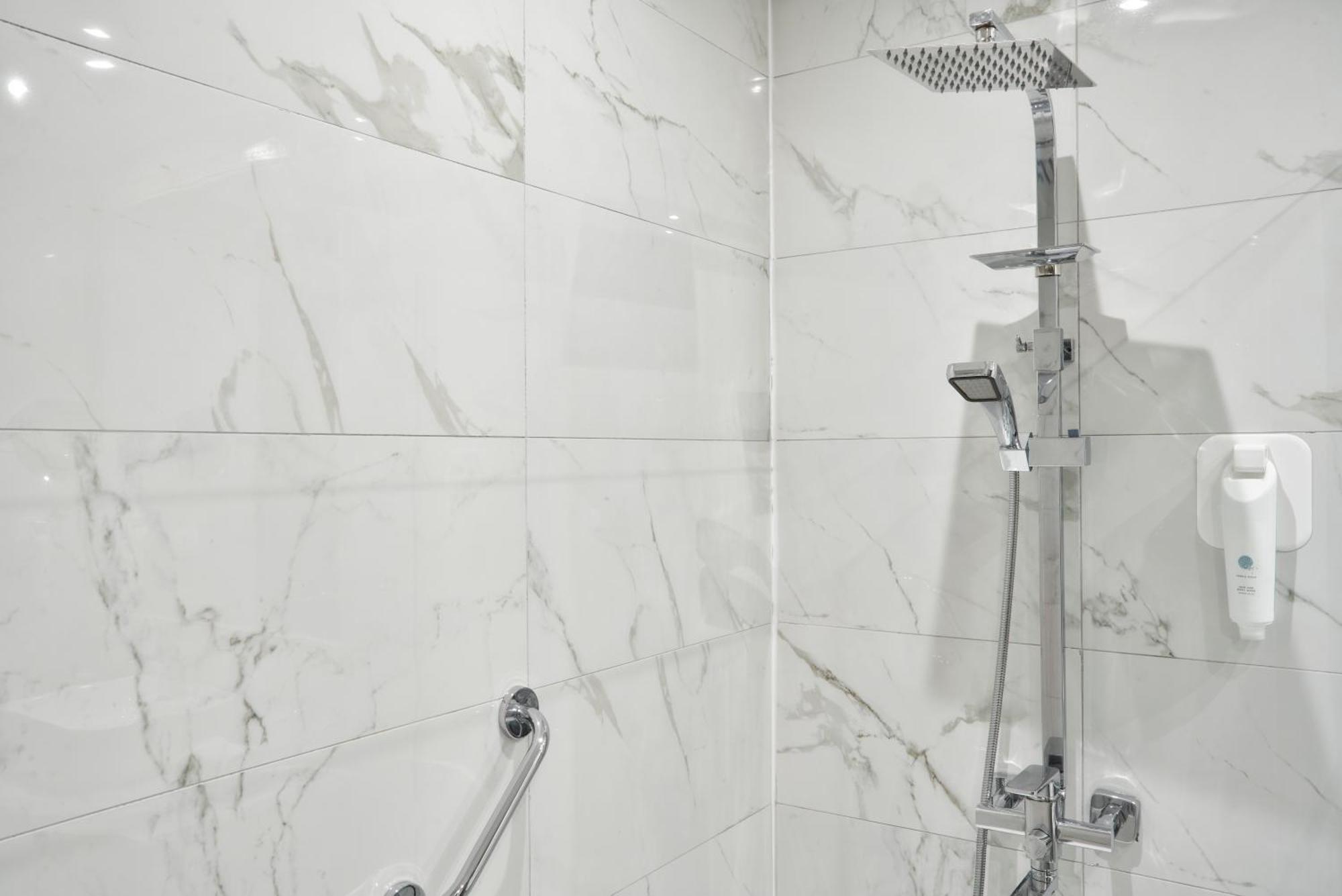 Kairaba Mythos Palace - Adults Only Kouspádhes Kültér fotó Shower