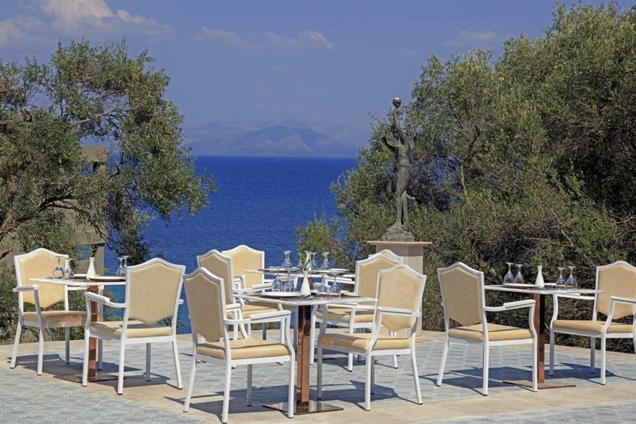 Kairaba Mythos Palace - Adults Only Kouspádhes Kültér fotó The restaurant at the hotel